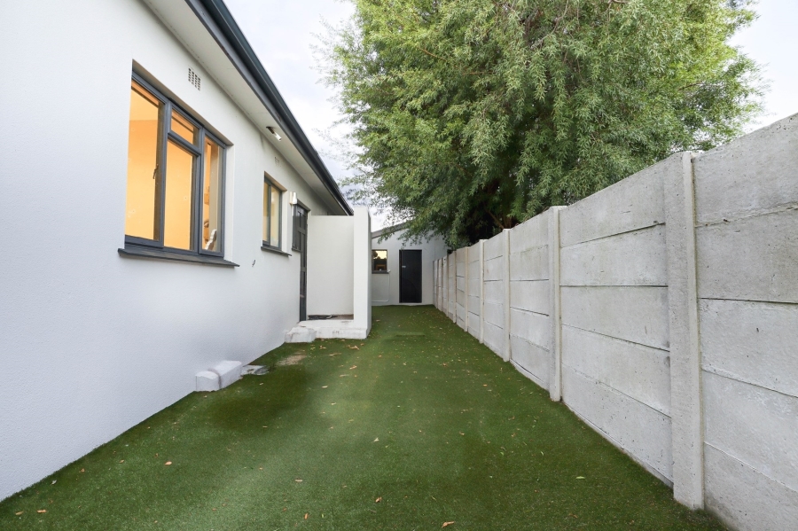 3 Bedroom Property for Sale in Bothasig Western Cape